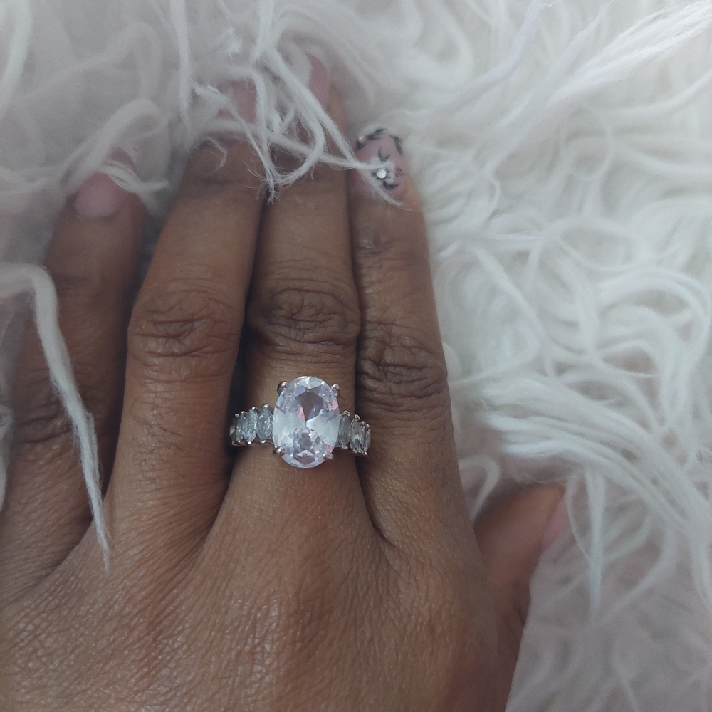 Beautiful Zirconia Ring